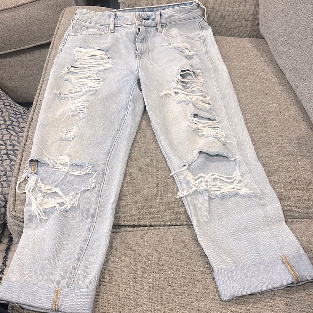 PACSUN distressed Mom Jeans. NEVER WORN!